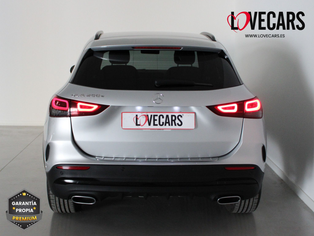 MERCEDES GLA 250 e AMG LINE 220 de segunda mano
