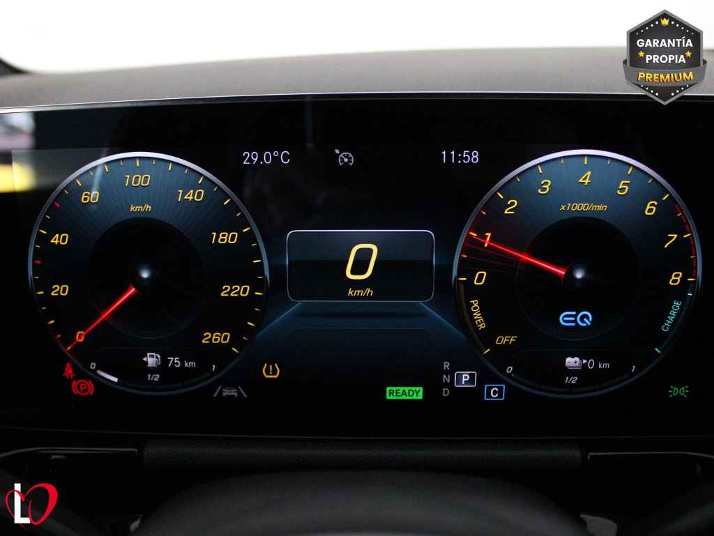 MERCEDES GLA 250 e AMG LINE 220 de segunda mano