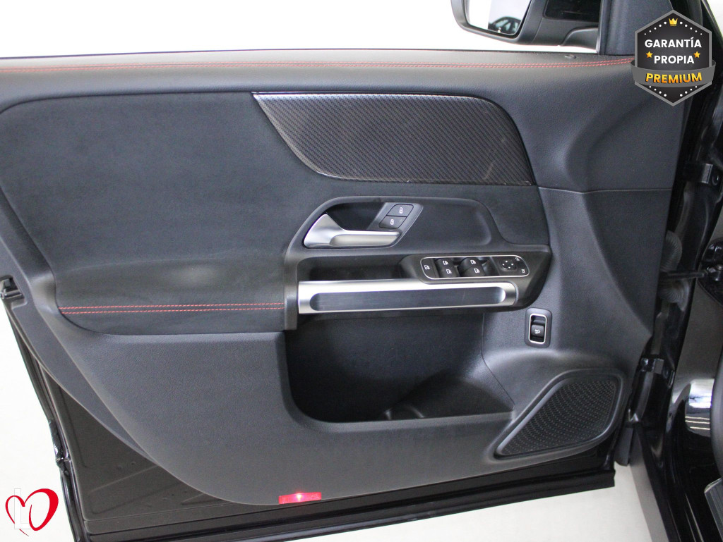 MERCEDES GLB 200 D AUTOM. AMG 7 PLAZAS + TECHO 150 de segunda mano