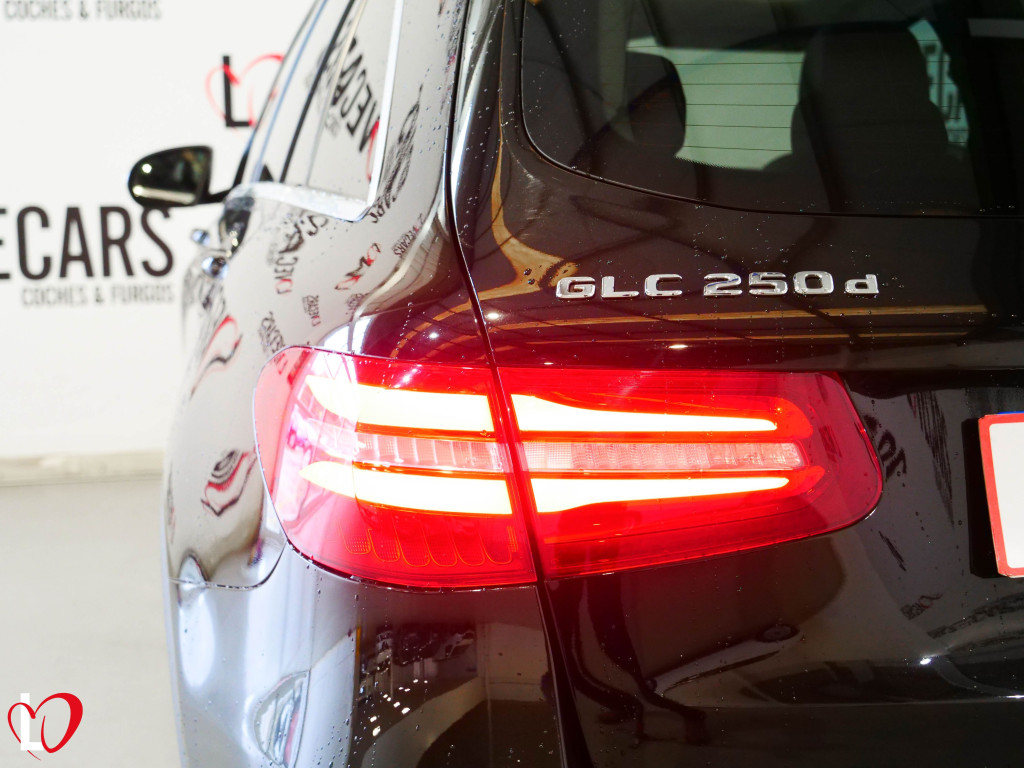 MERCEDES GLC 250 D 4 MATIC AMG TECHO 205 de segunda mano