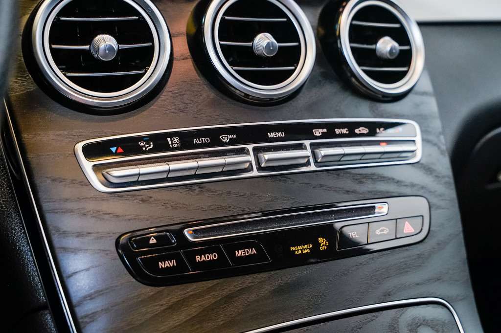 MERCEDES GLC 250 D AMG 4MATIC TECHO 204 de segunda mano
