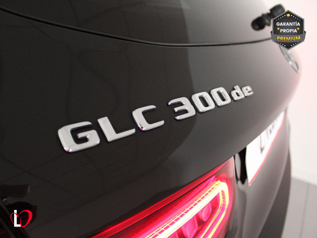 MERCEDES GLC 300 de AMG 4MATIC TECHO 306 de segunda mano