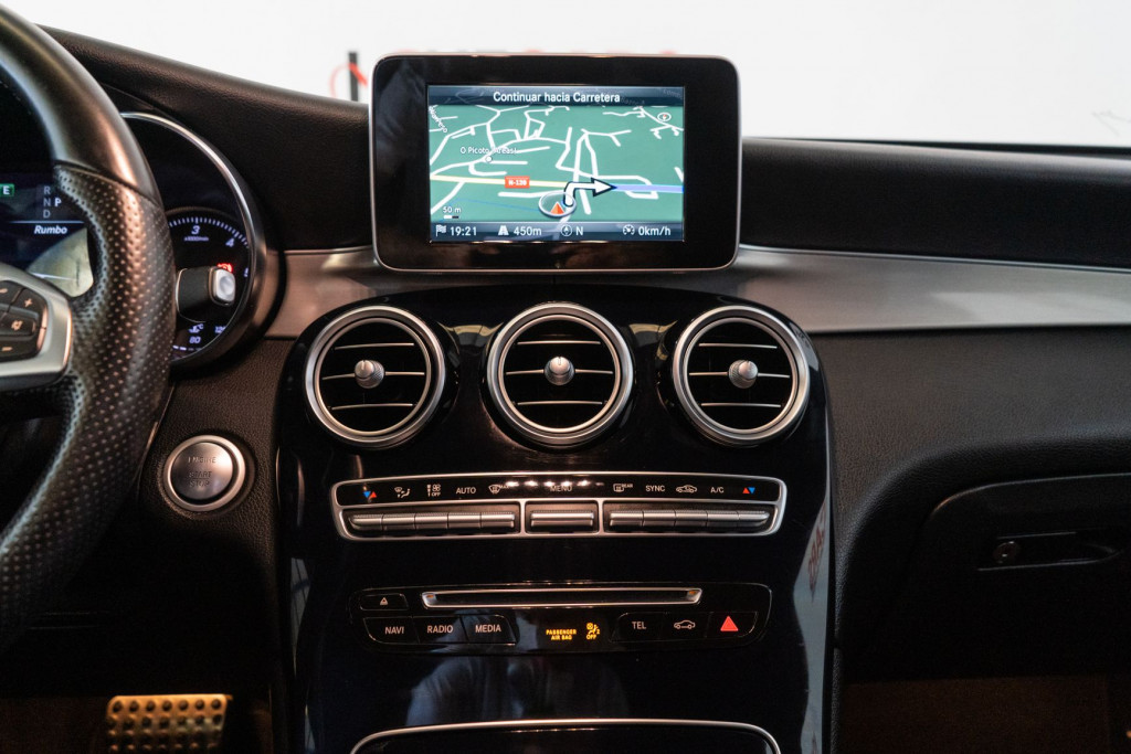 MERCEDES GLC COUPE 220 D BUSINESS EXECUTIVE 4 MATIC de segunda mano