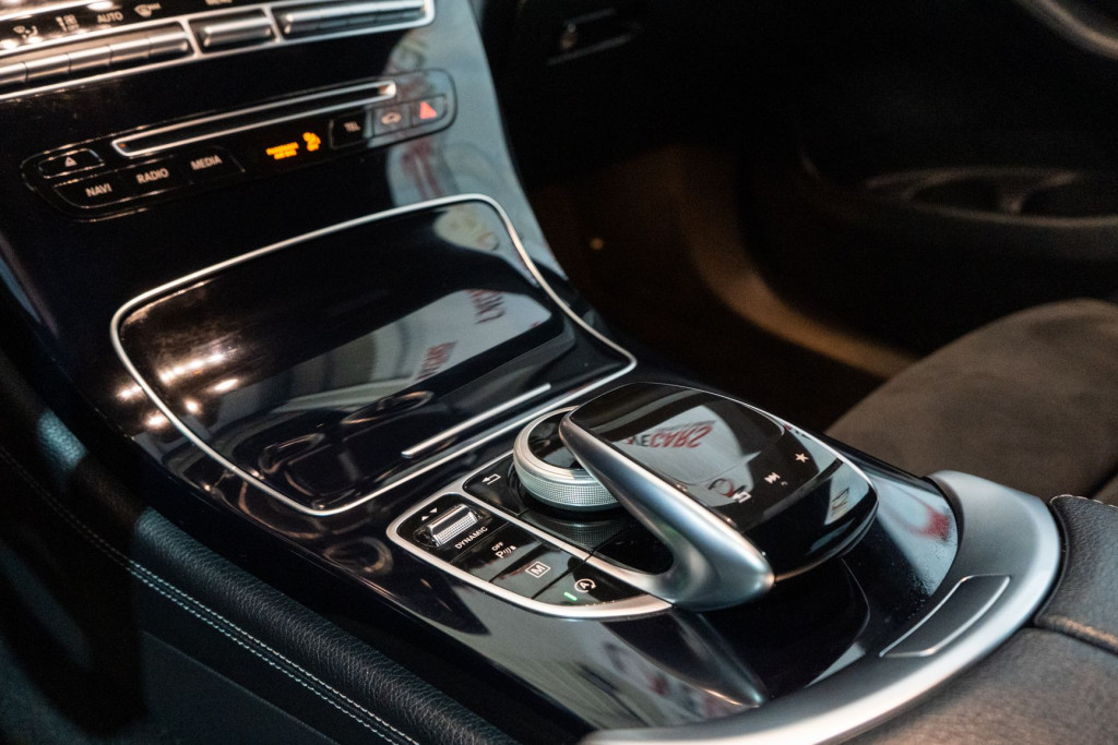 MERCEDES GLC COUPE 220 D BUSINESS EXECUTIVE 4 MATIC de segunda mano