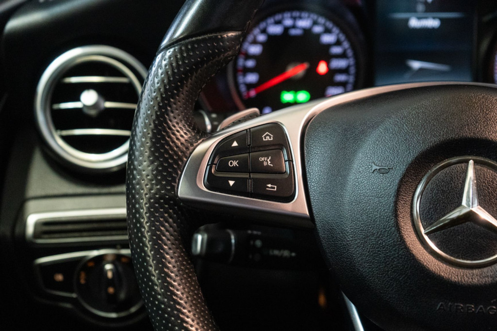 MERCEDES GLC COUPE 220 D BUSINESS EXECUTIVE 4 MATIC de segunda mano