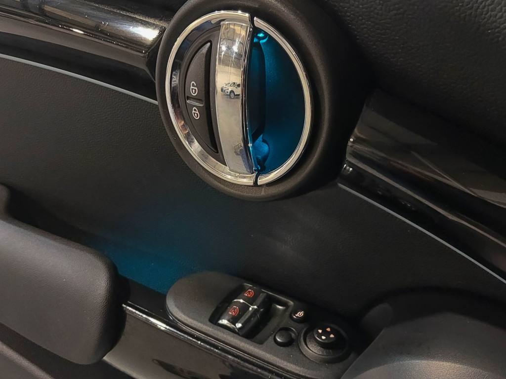MINI COOPER 2.0 SD AUTO TECHO 170 de segunda mano