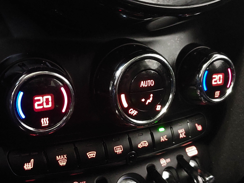 MINI COOPER 2.0 SD AUTO TECHO 170 de segunda mano