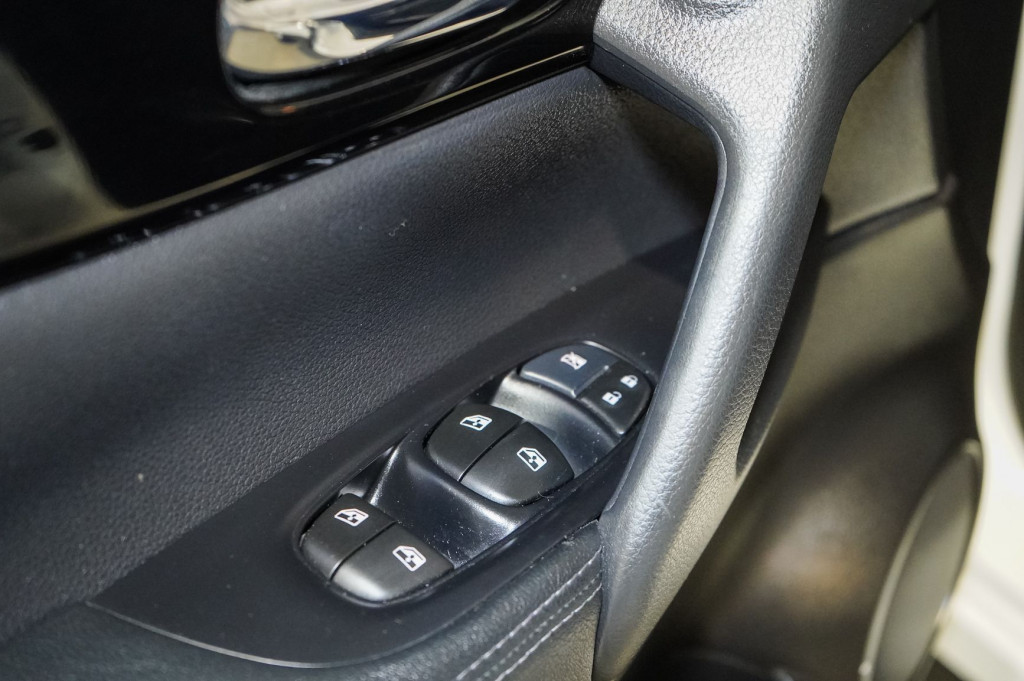NISSAN QASHQAI 1.5 DCI ACENTA 116 de segunda mano