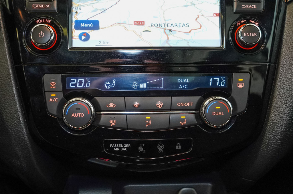 NISSAN QASHQAI 1.5 DCI NCONNECTA TECHO de segunda mano