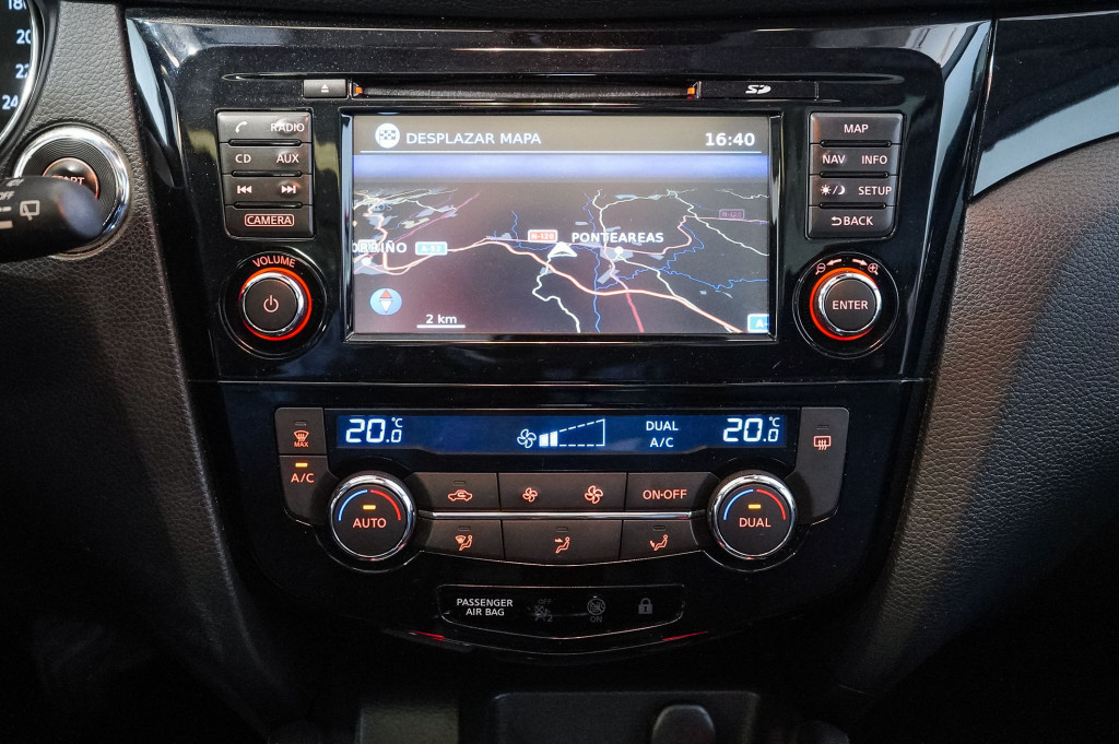 NISSAN QASHQAI 1.5 DCI NCONNECTA TECHO de segunda mano