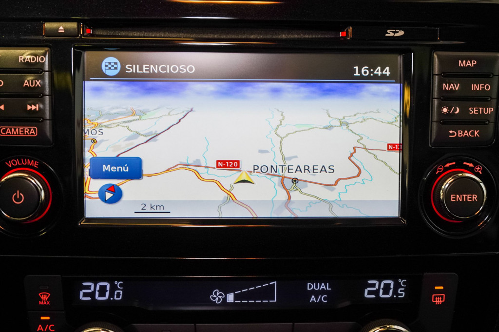 NISSAN QASHQAI 1.5 DCI NCONNECTA TECHO de segunda mano