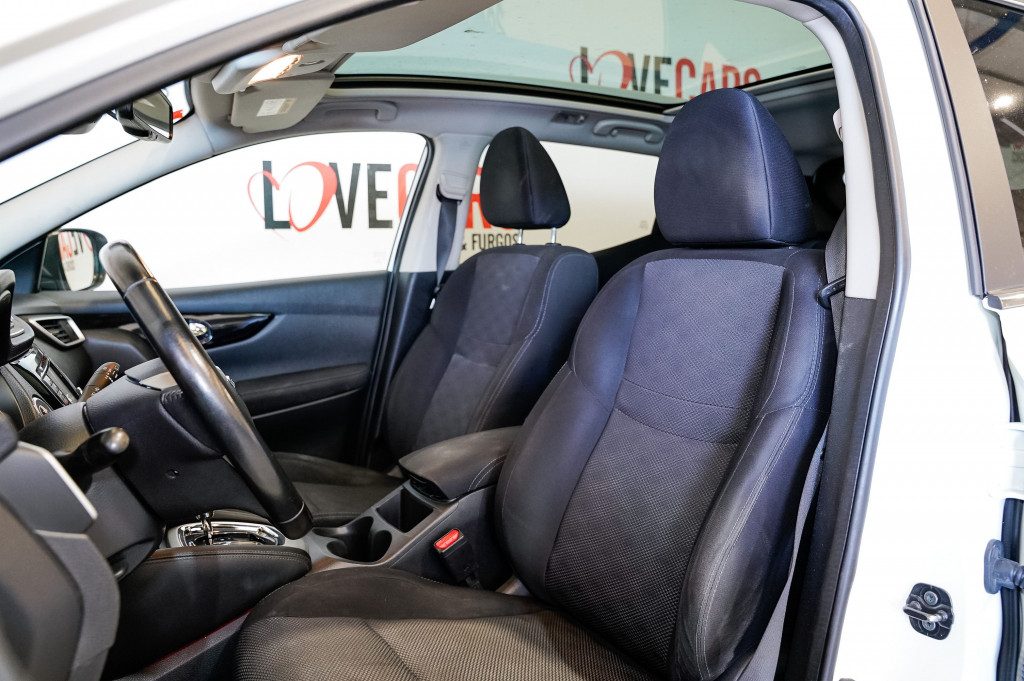 NISSAN QASHQAI 1.6 DCI AUTO N-CONECTA TECHO 130 de segunda mano