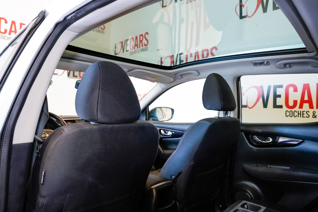 NISSAN QASHQAI 1.6 DCI AUTO N-CONECTA TECHO 130 de segunda mano