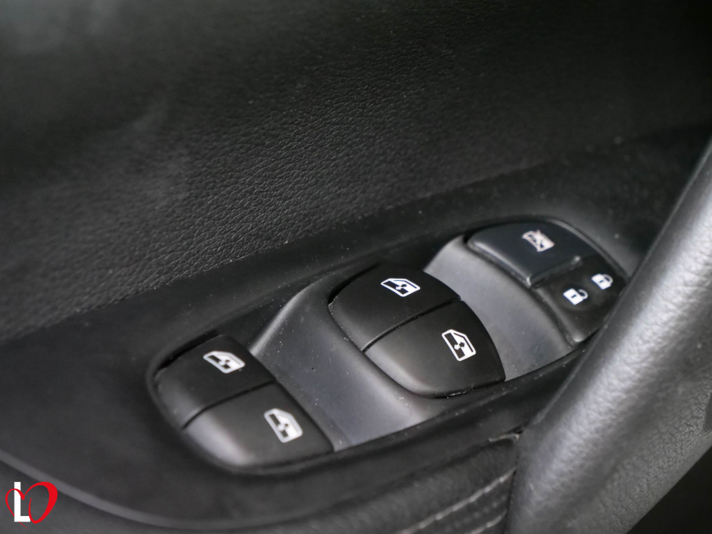 NISSAN QASHQAI 1.7 DCI 4X4 ACENTA 150 de segunda mano