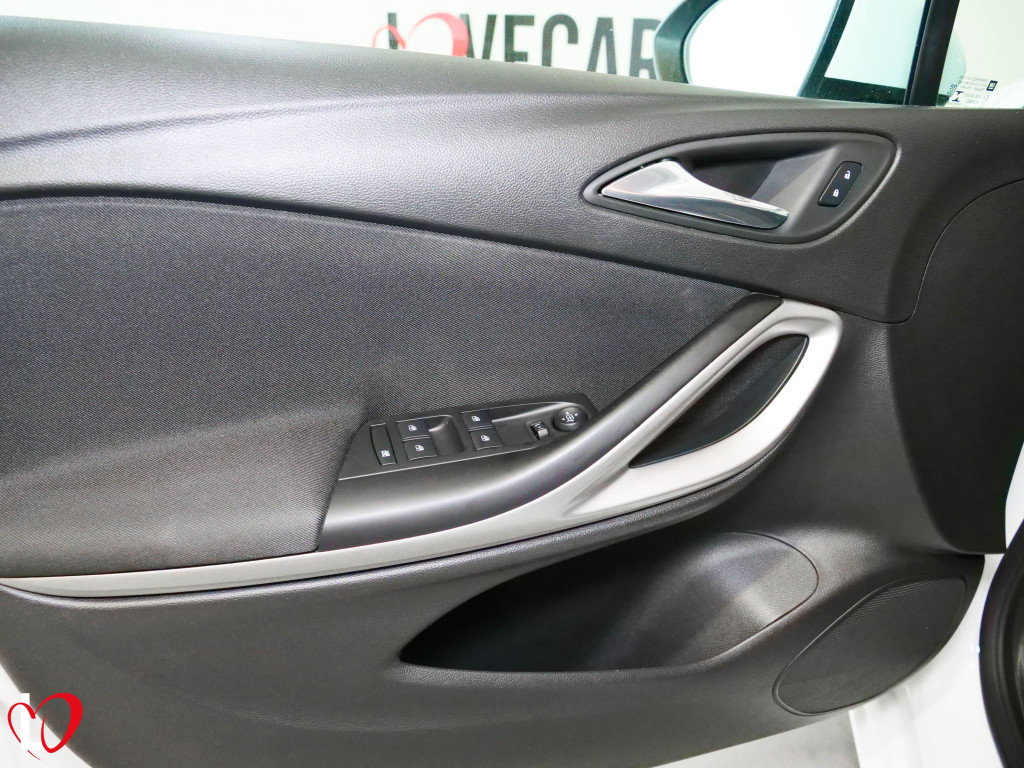 OPEL ASTRA 1.6 CDTI S&S ENJOY 6 VEL 110 de segunda mano