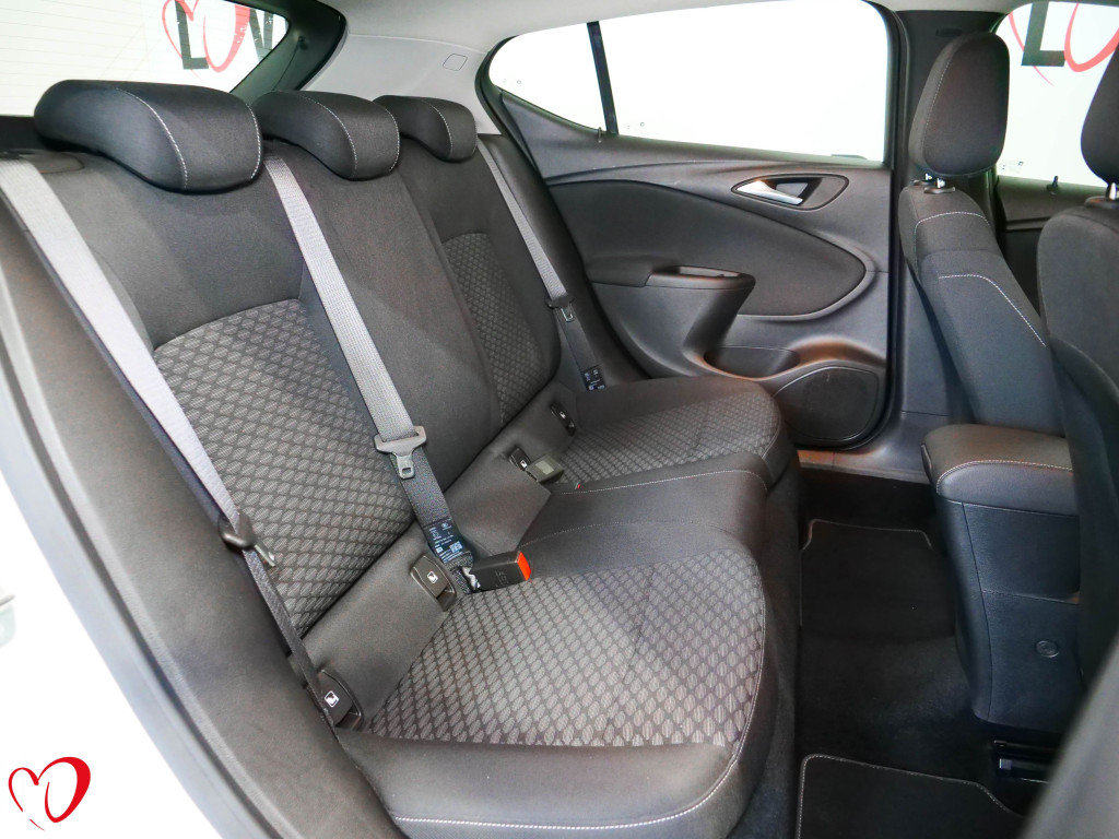 OPEL ASTRA 1.6 CDTI S&S ENJOY 6 VEL 110 de segunda mano