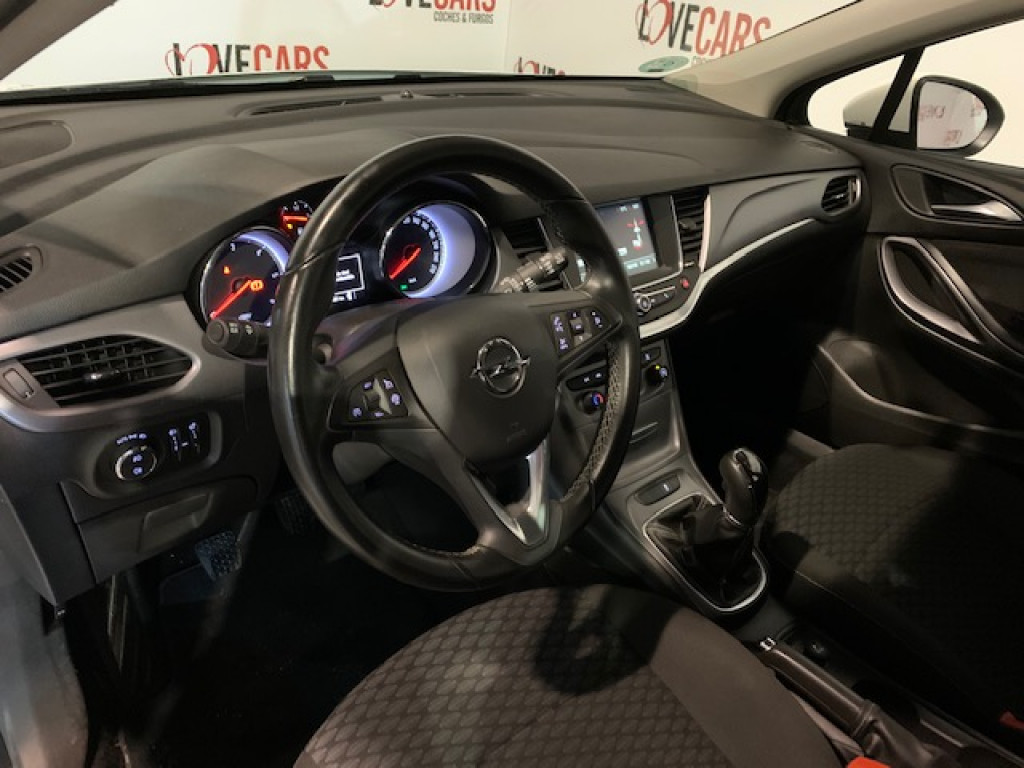 OPEL ASTRA 1.6 CDTI ST SELECTIVE SPORTS TOURER 110CV de segunda mano