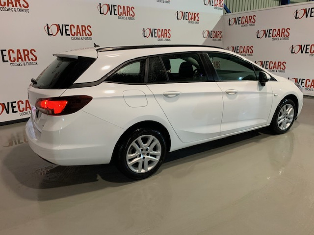 OPEL ASTRA 1.6 CDTI ST SELECTIVE SPORTS TOURER 110CV de segunda mano