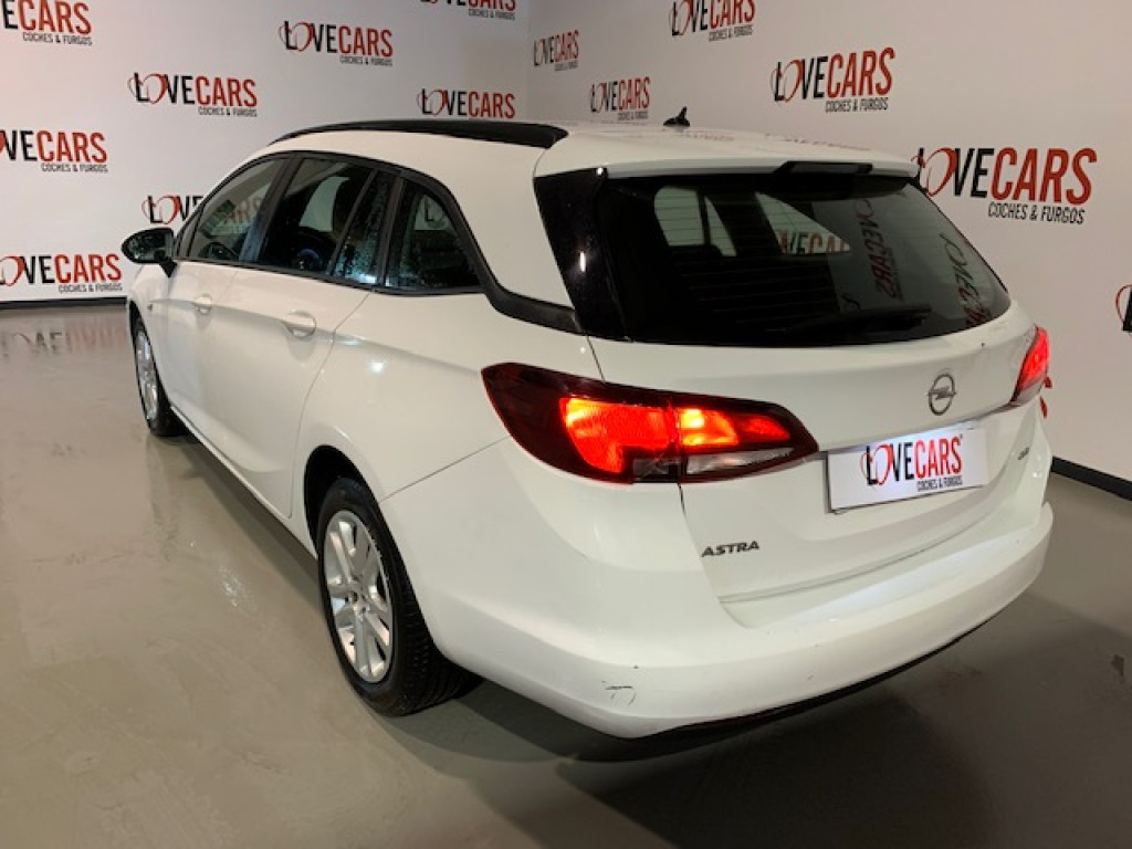 OPEL ASTRA 1.6 CDTI ST SELECTIVE SPORTS TOURER 110CV de segunda mano