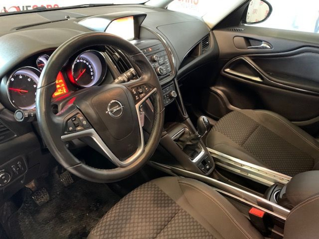 OPEL ZAFIRA 1,6 CDTI TOURER S&S EXCELLENCE GPS 136CV 6VEL de segunda mano