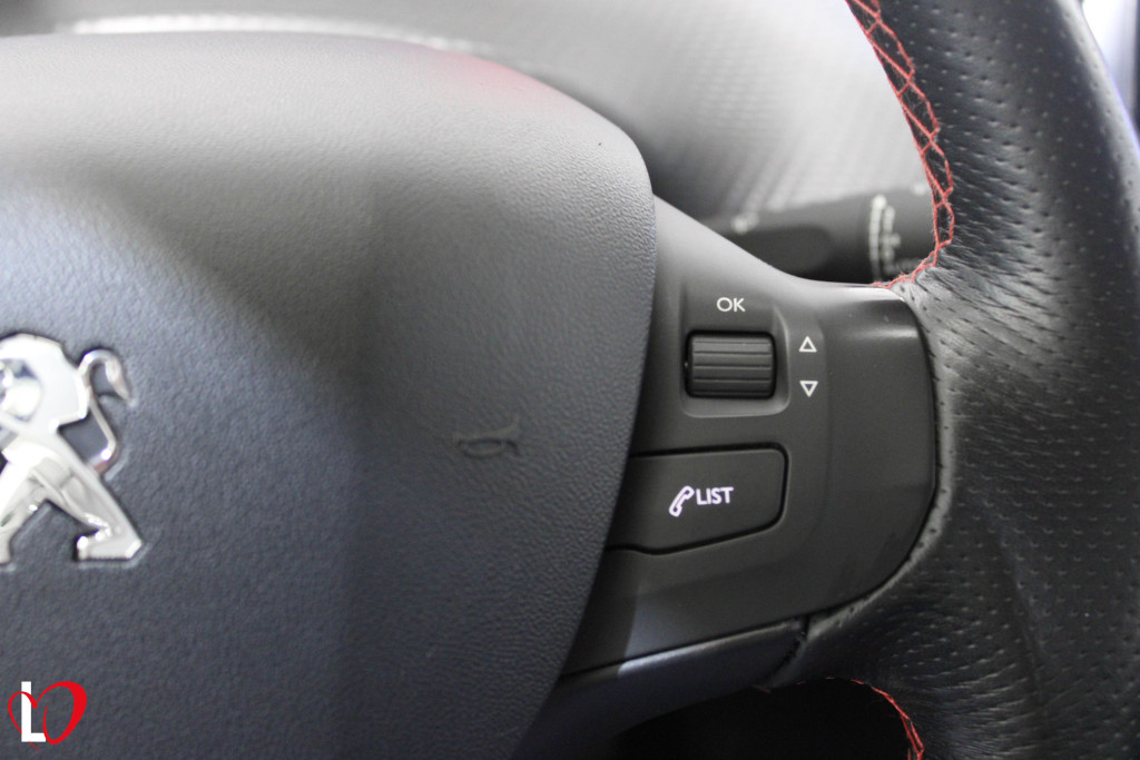 PEUGEOT 2008 1.6 BLUEHDI ALLURE 120 de segunda mano