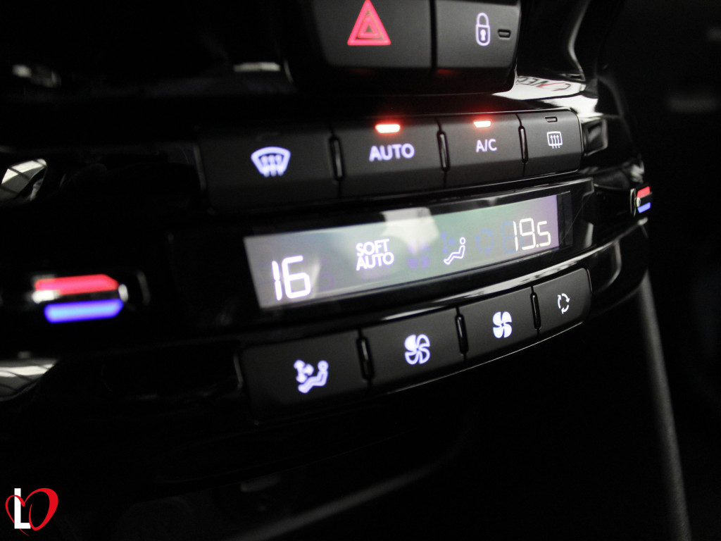 PEUGEOT 2008 1.6 BLUEHDI ALLURE 120 de segunda mano