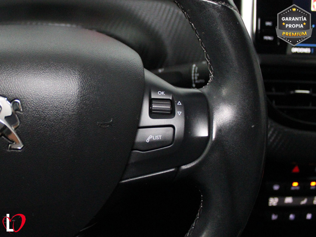 PEUGEOT 2008 BlueHDI S&S ALLURE 100 de segunda mano