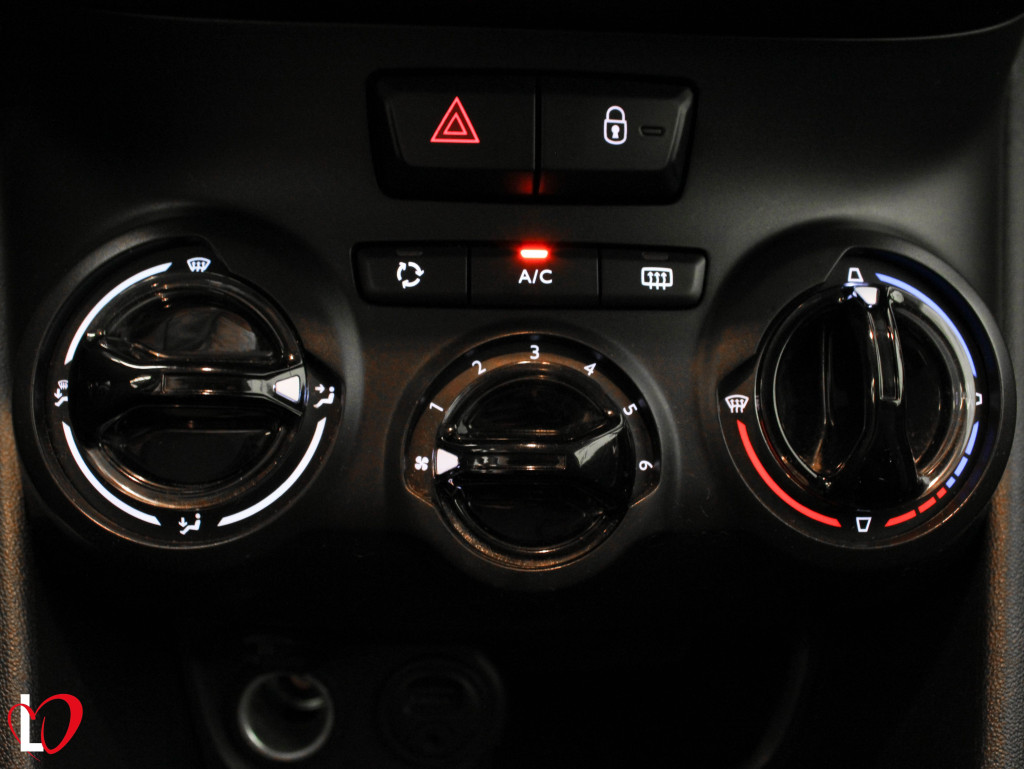 PEUGEOT 208 1.4 HDI ACCESS 3P de segunda mano