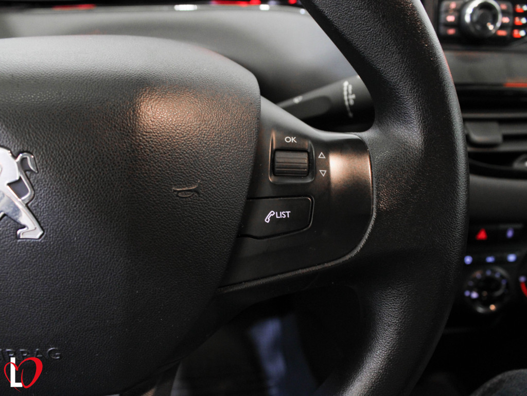 PEUGEOT 208 1.4 HDI ACCESS 3P de segunda mano