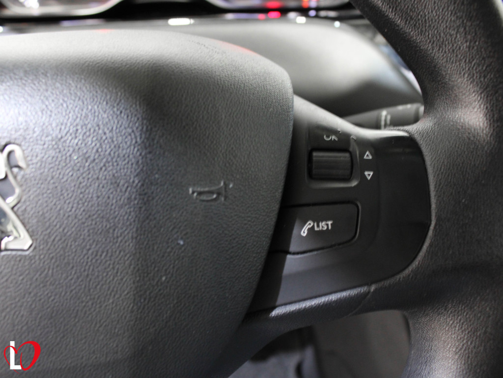 PEUGEOT 208 1.6 BlueHDI ACTIVE 75 de segunda mano