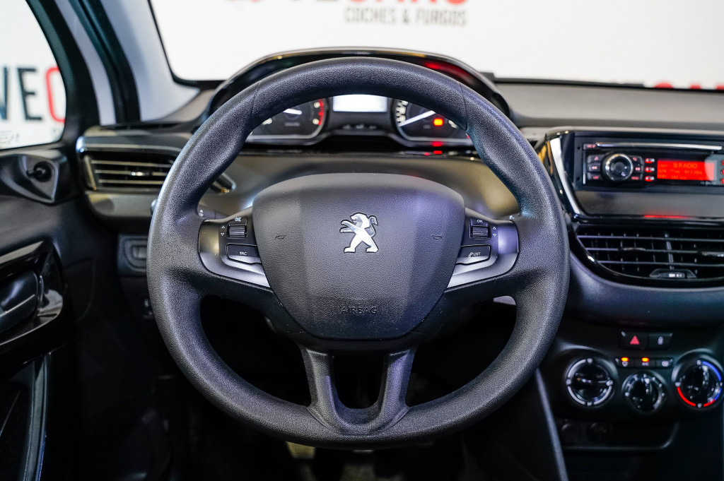 PEUGEOT 208 1.6 BlueHDI BUSINESS LINE 75 de segunda mano