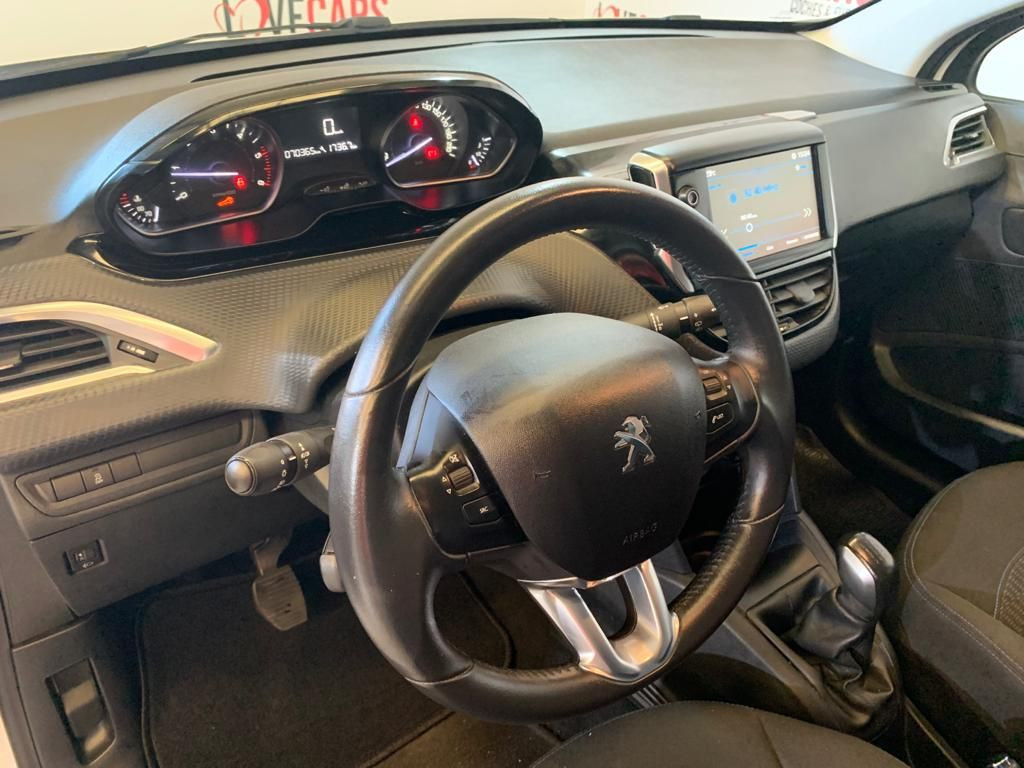 PEUGEOT 208 1.6 BlueHDI STYLE 100 de segunda mano