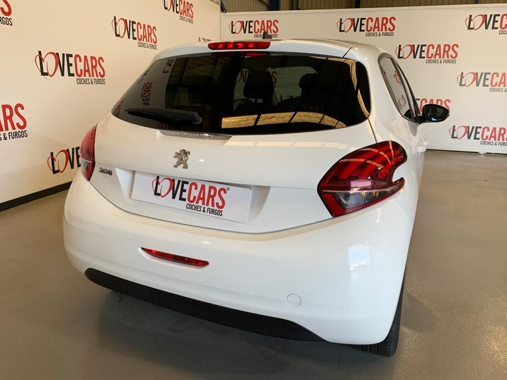 PEUGEOT 208 1.6 BlueHDI STYLE 100 de segunda mano