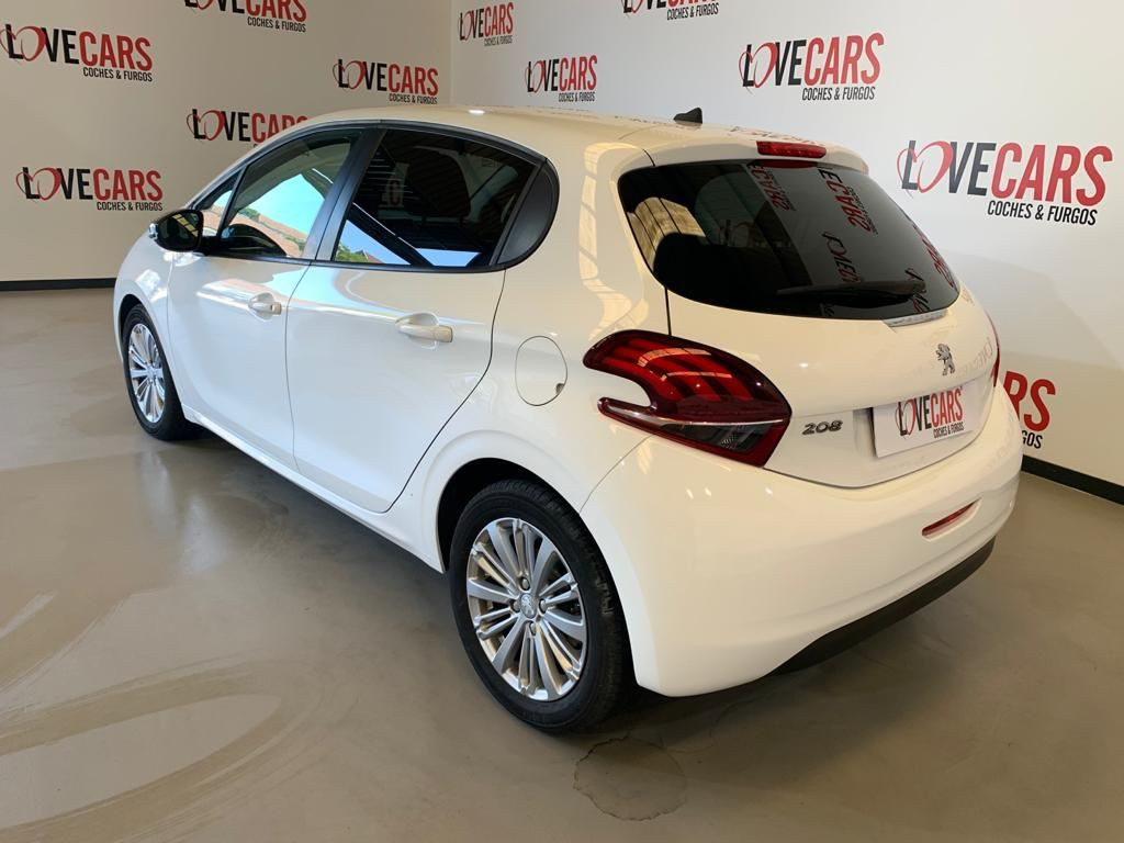 PEUGEOT 208 1.6 BlueHDI STYLE 100 de segunda mano