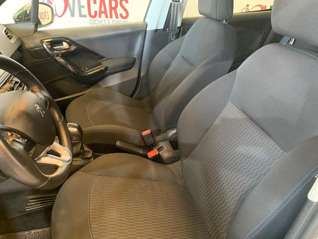 PEUGEOT 208 1.6 BlueHDI STYLE 100 de segunda mano