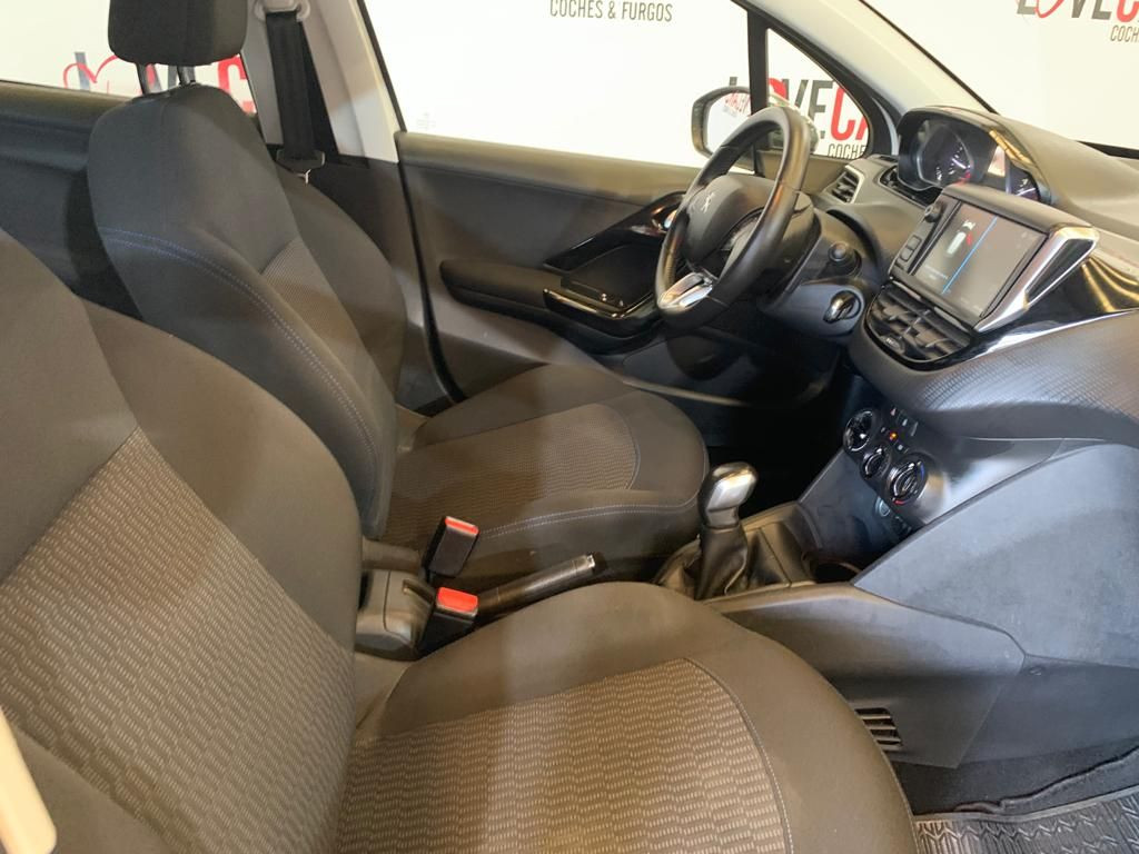 PEUGEOT 208 1.6 BlueHDI STYLE 100 de segunda mano