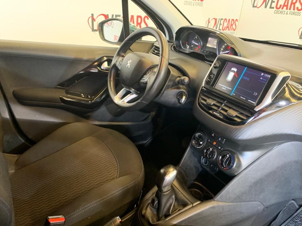 PEUGEOT 208 1.6 BlueHDI STYLE 100 de segunda mano