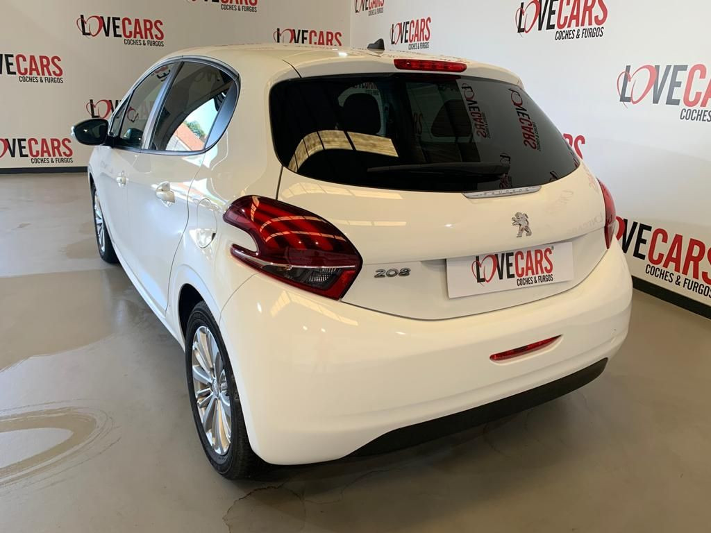 PEUGEOT 208 1.6 BlueHDI STYLE 100 de segunda mano