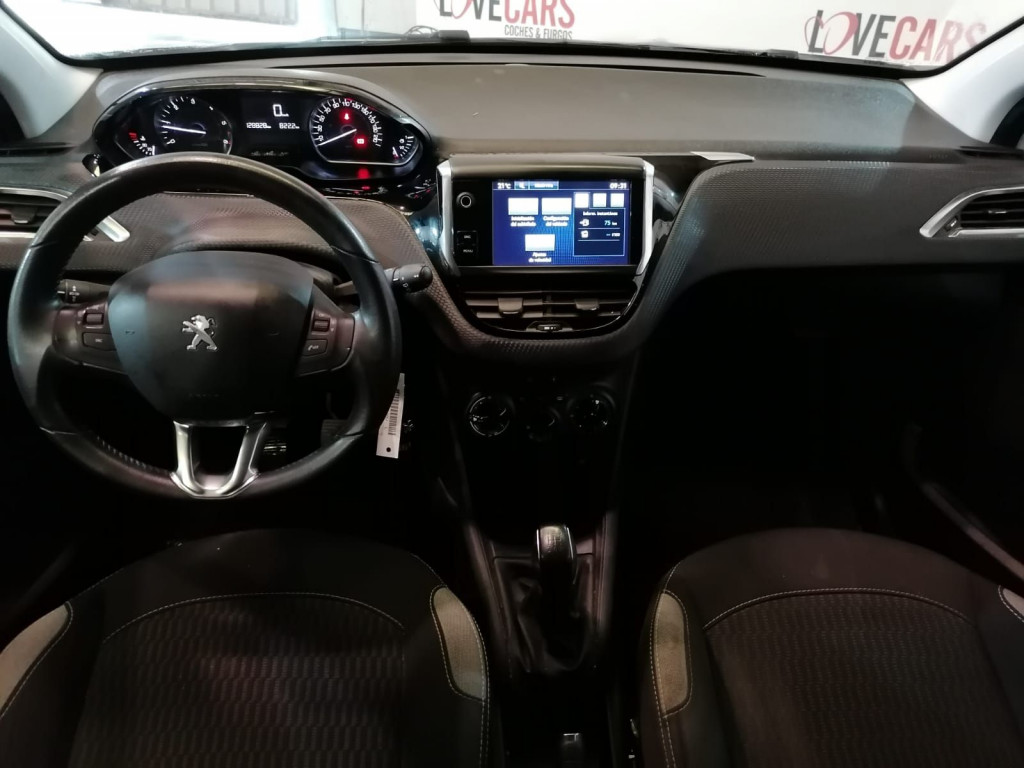 PEUGEOT 208 1.6 BlueHDI STYLE 75 de segunda mano