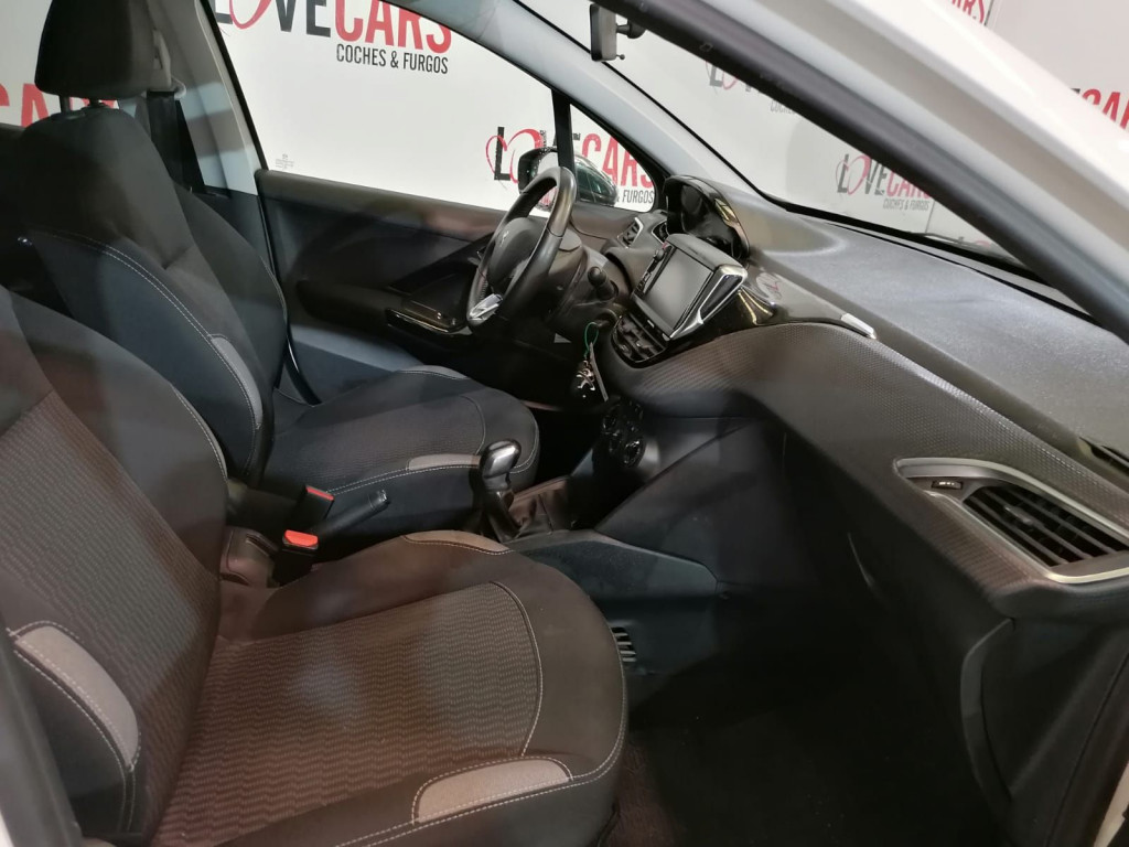 PEUGEOT 208 1.6 BlueHDI STYLE 75 de segunda mano