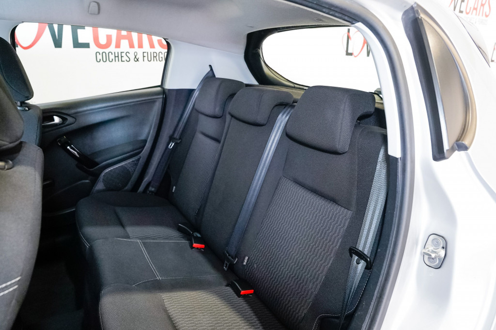 PEUGEOT 208 1.6 HDI ACTIVE 100 de segunda mano