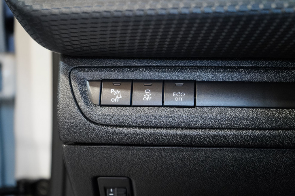 PEUGEOT 208 1.6 HDI ALLURE 100 de segunda mano