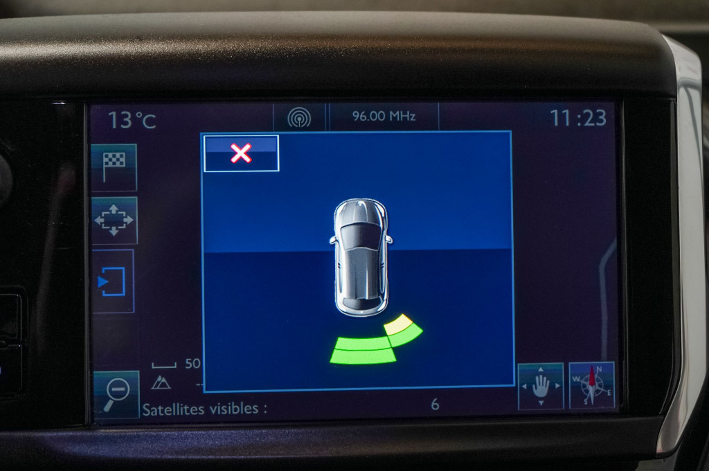 PEUGEOT 208 1.6 HDI ALLURE 100 de segunda mano
