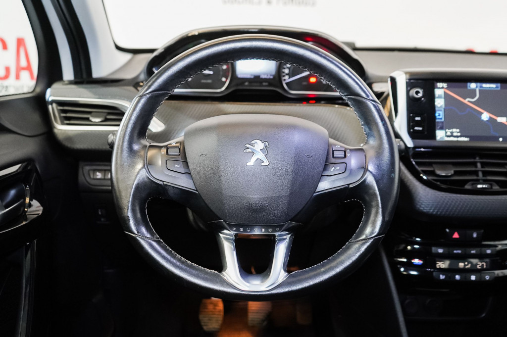 PEUGEOT 208 1.6 HDI ALLURE 100 de segunda mano