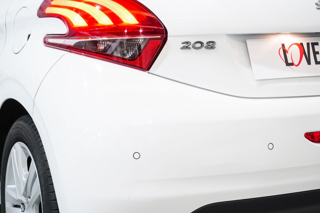 PEUGEOT 208 1.6 HDI ALLURE 100 de segunda mano