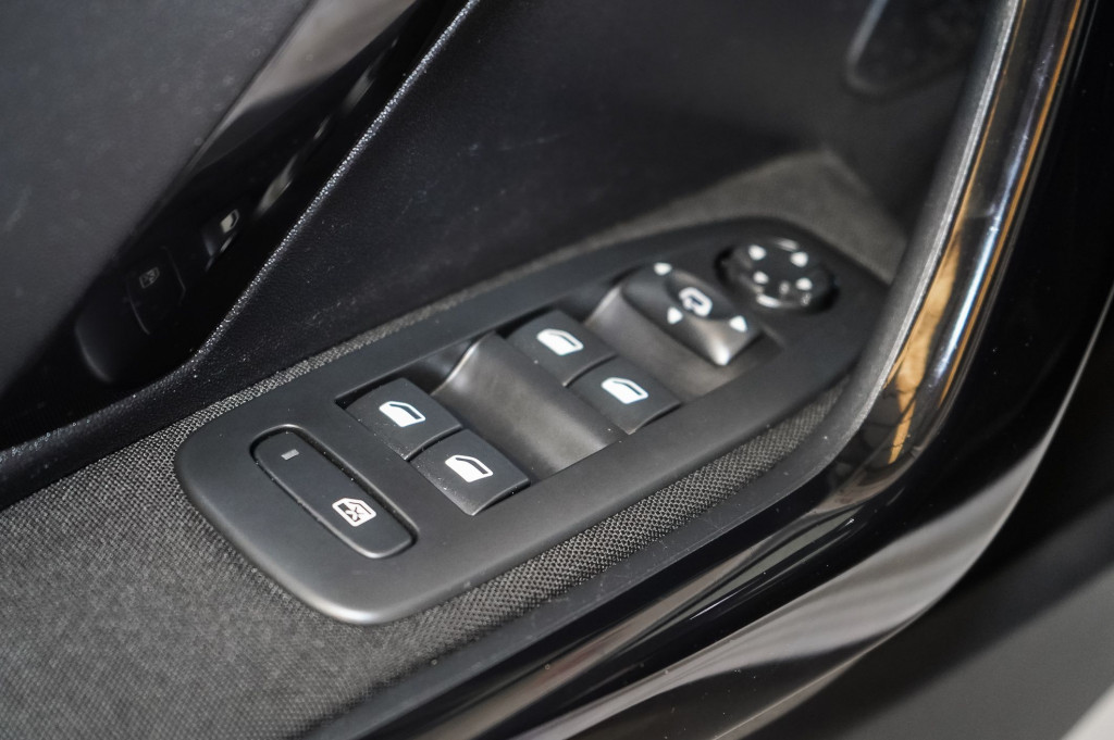 PEUGEOT 208 1.6 HDI ALLURE 100 de segunda mano