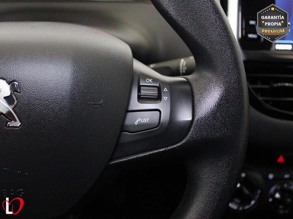 PEUGEOT 208 BlueHDi ACTIVE 100 de segunda mano