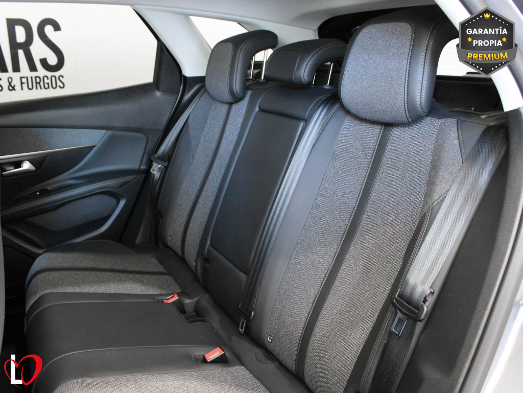 PEUGEOT 3008 1.5 BlueHDI  S&S ALLURE 130 de segunda mano