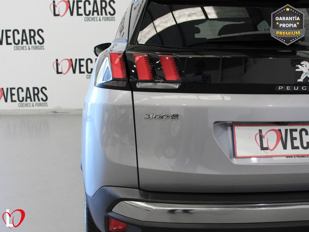 PEUGEOT 3008 1.5 BlueHDI  S&S ALLURE 130 de segunda mano