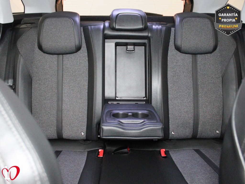 PEUGEOT 3008 Allure BlueHDi 130 S&S EAT8 de segunda mano